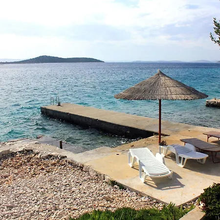 Casa vacanze Secluded Fisherman's Cove Vitane, Pasman - 8484 *