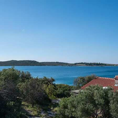 Secluded Fisherman's Cove Vitane, Pasman - 8484 Tkon