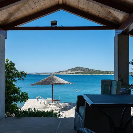 Secluded Fisherman's Cove Vitane, Pasman - 8484 Tkon