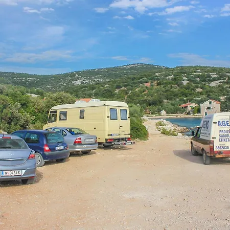 Vikendica Secluded Fisherman's Cove Vitane, Pasman - 8484