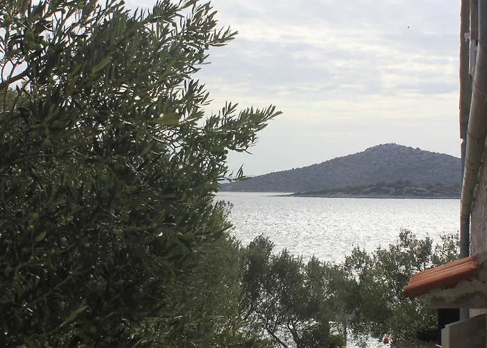 Secluded Fisherman's Cove Vitane, Pasman - 8484 * Tkon